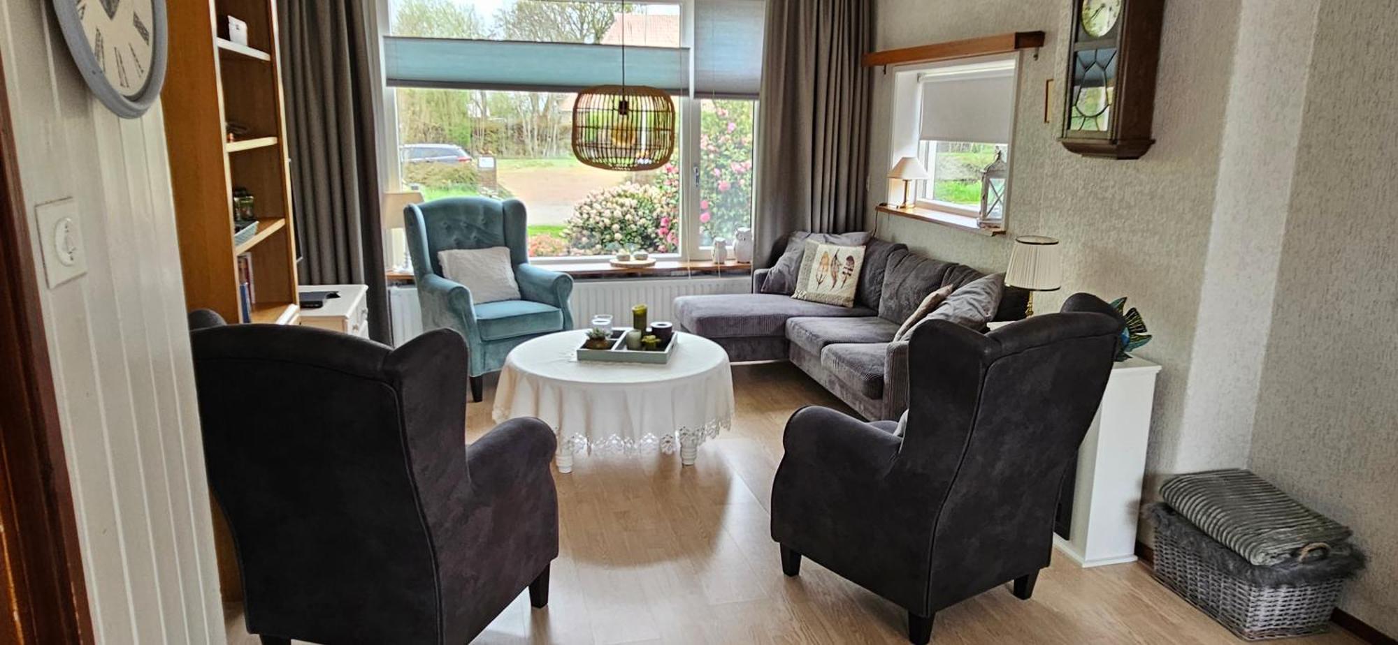 Huis Bij Het Water Met Sloepje Jutrijp Bagian luar foto